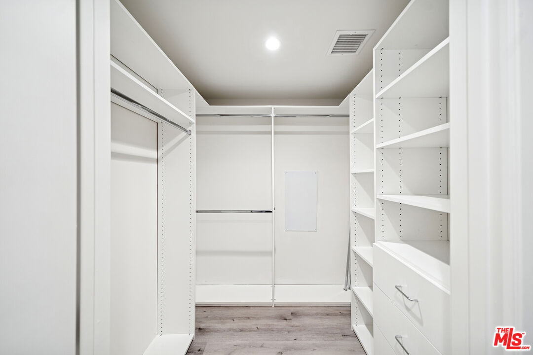 1051 S Corning St Unit: 204