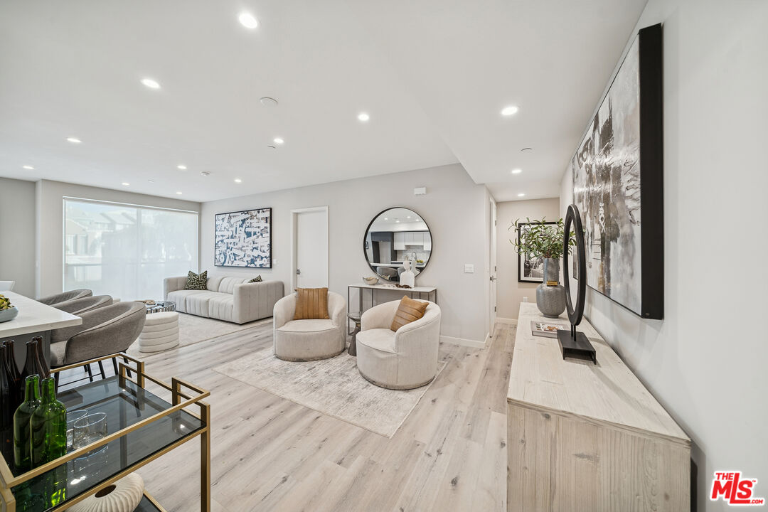 1051 S Corning St Unit: 204