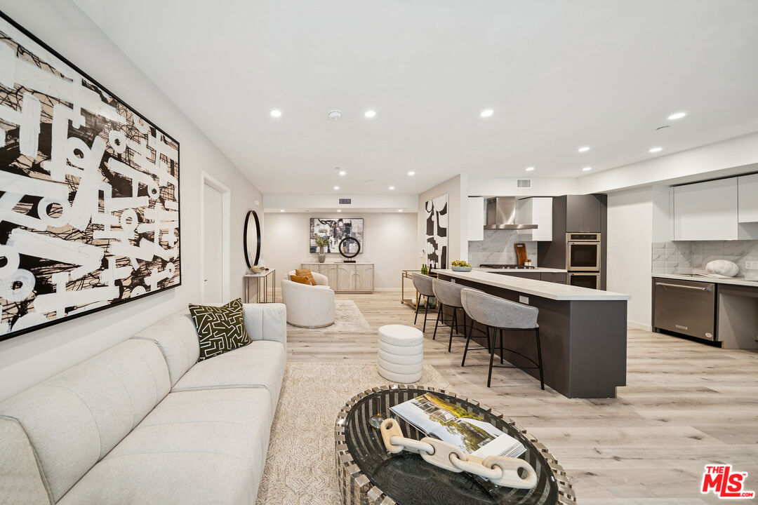 1051 S Corning St Unit: 204