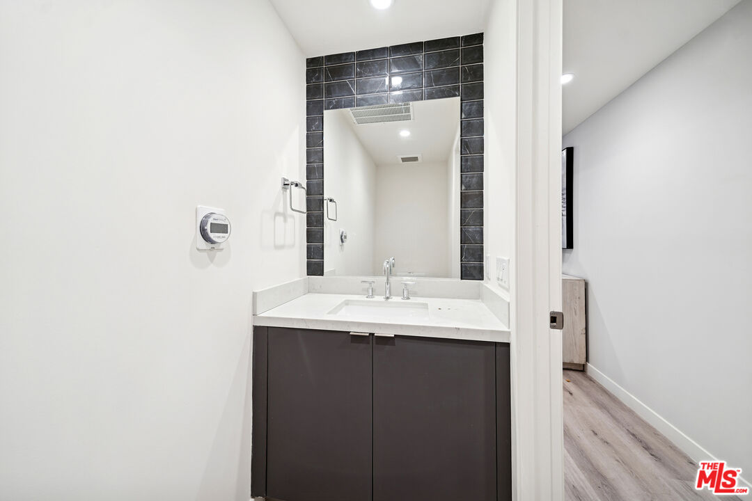 1051 S Corning St Unit: 204