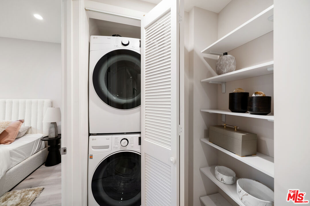 1051 S Corning St Unit: 204