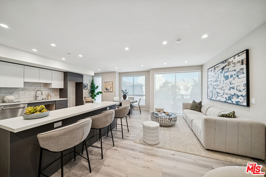 1051 S Corning St Unit: 204