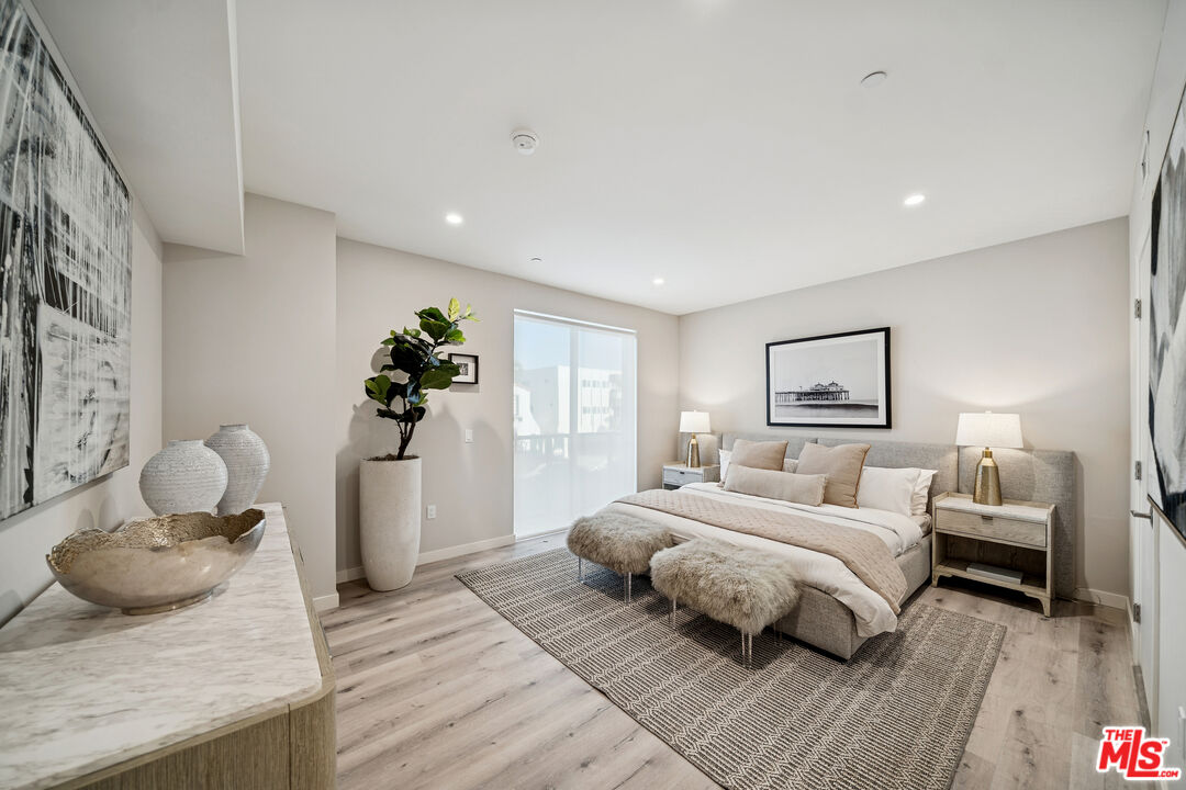 1051 S Corning St Unit: 204