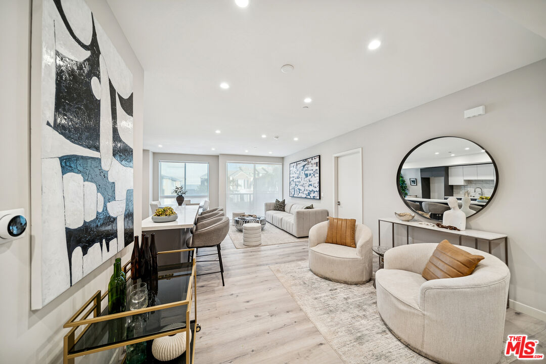 1051 S Corning St Unit: 204