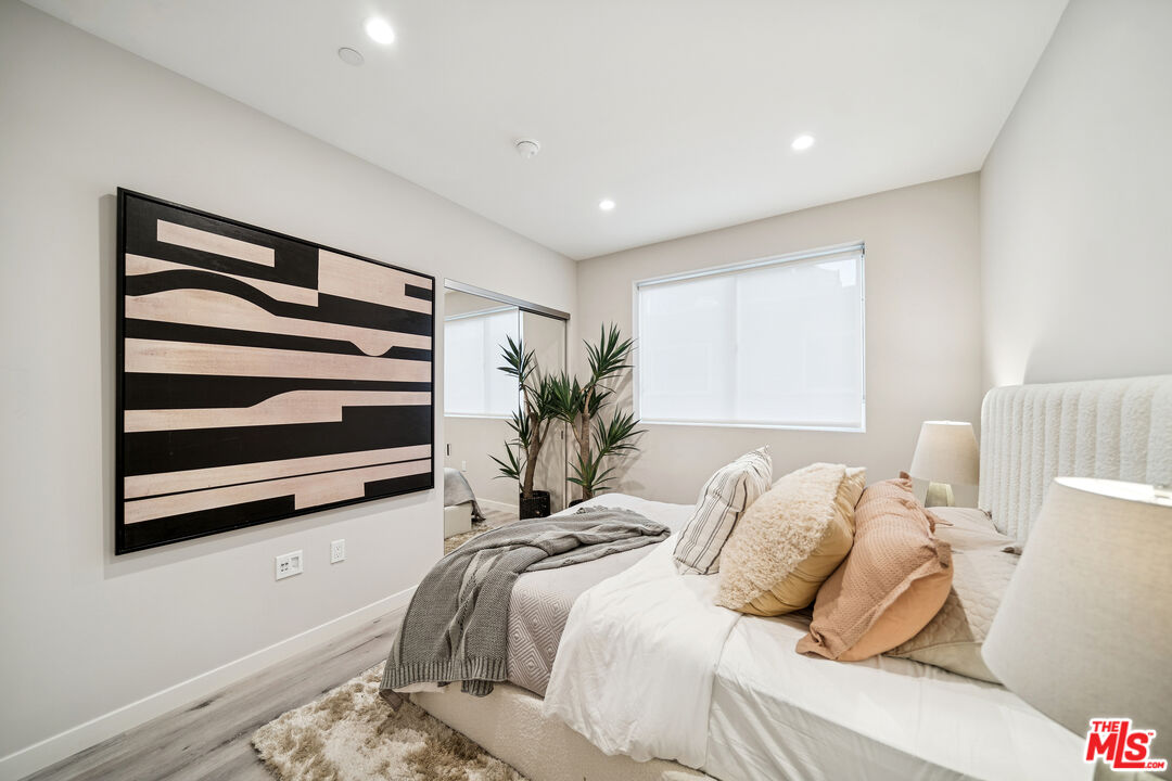 1051 S Corning St Unit: 204