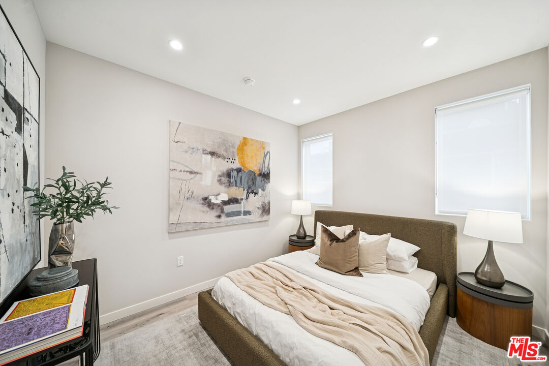 1051 S Corning St Unit: 204