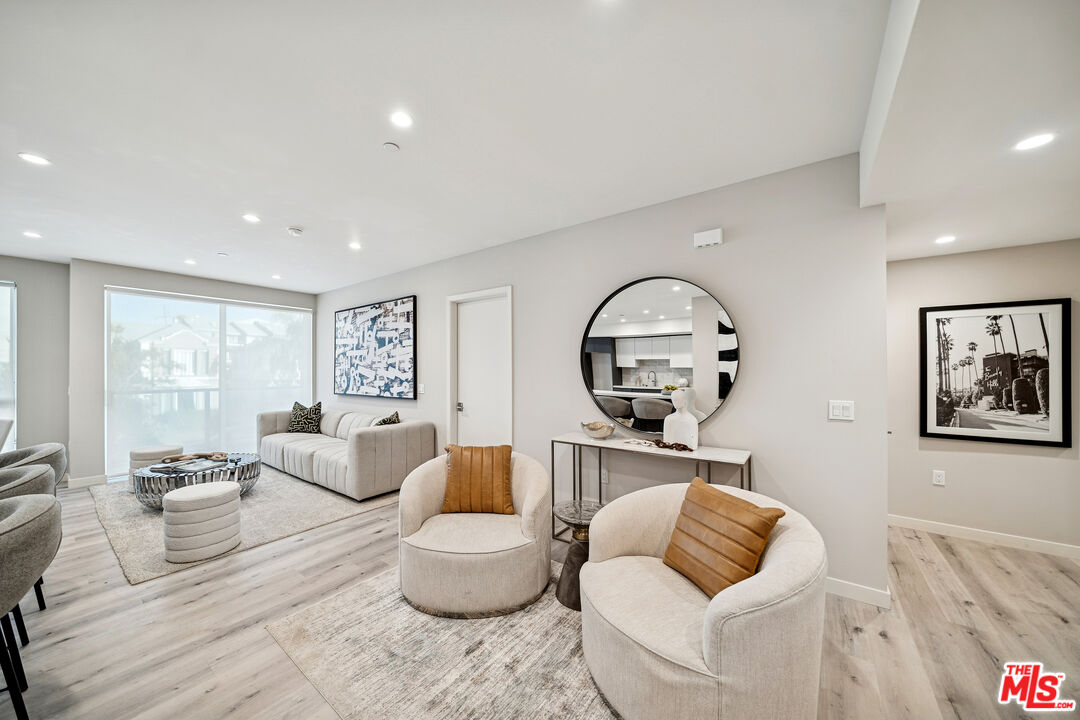 1051 S Corning St Unit: 204