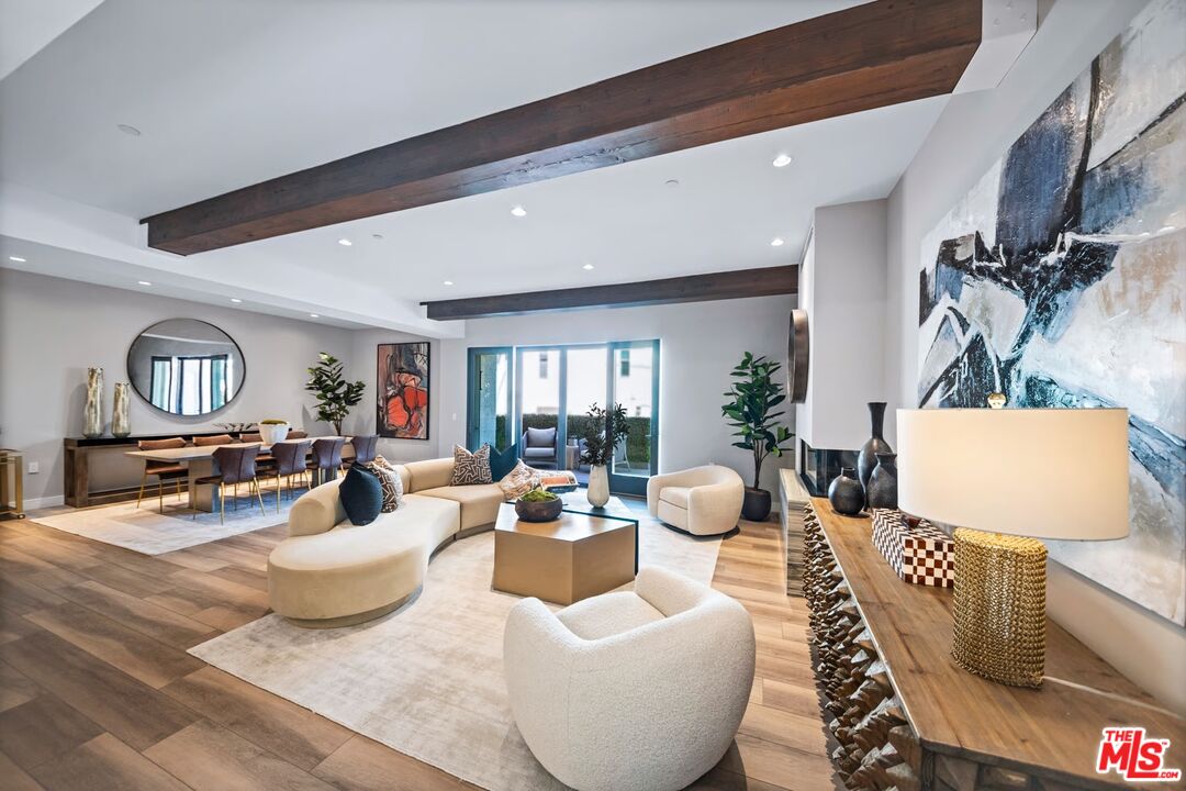 160 N La Peer Dr Unit: 202