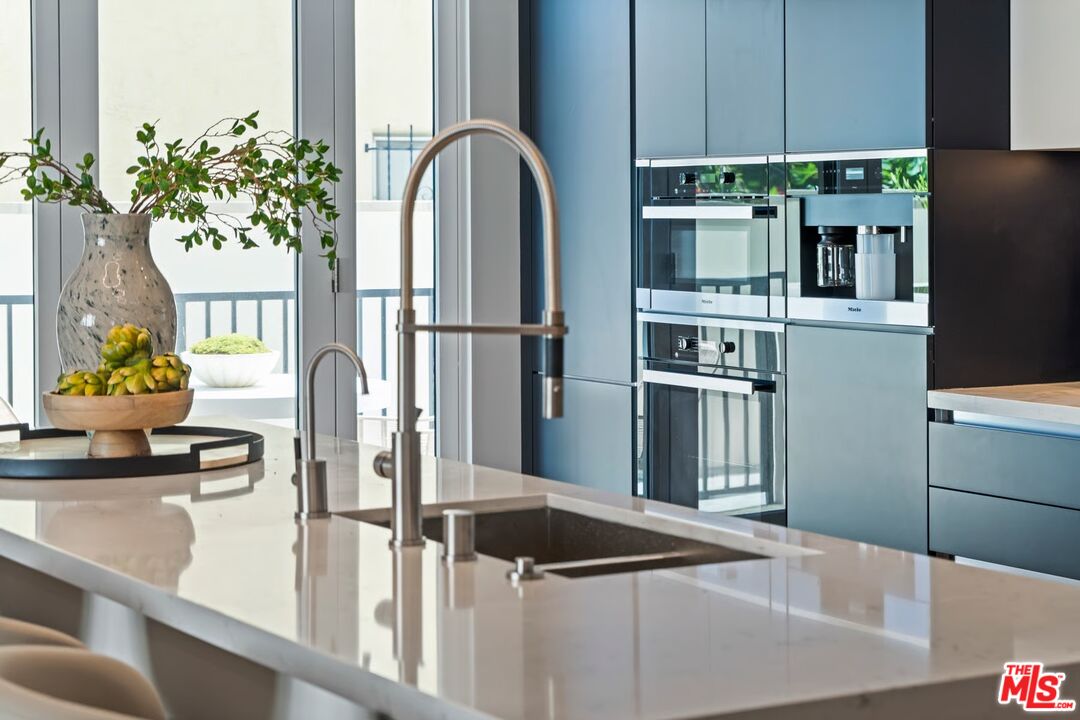 160 N La Peer Dr Unit: 203