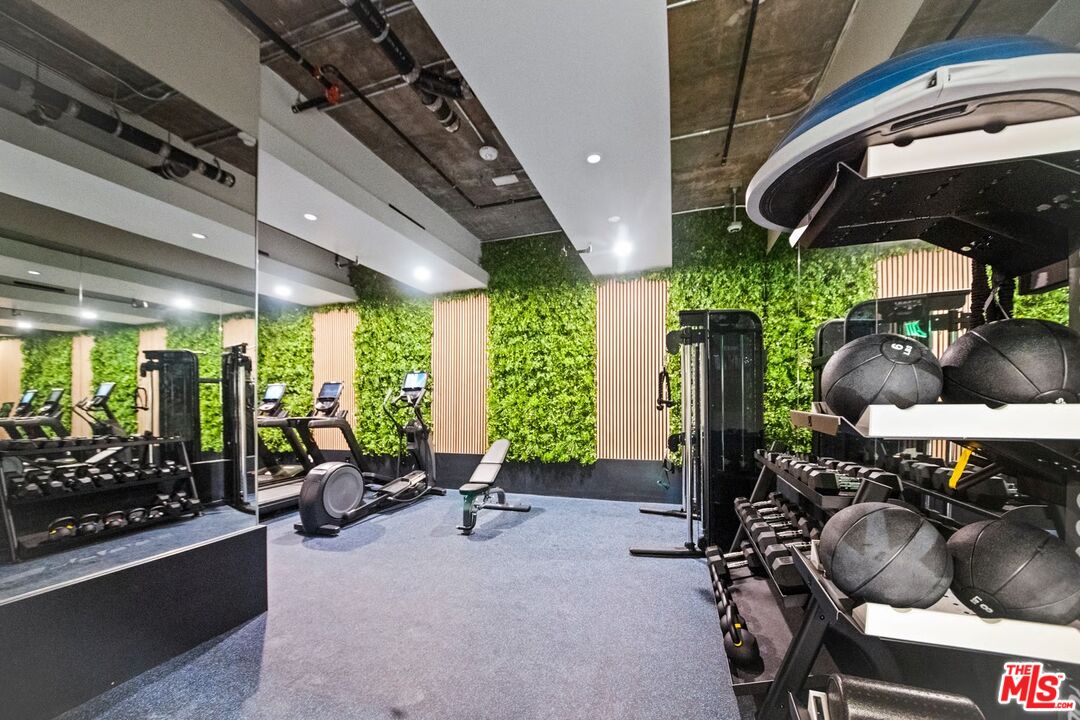 160 N La Peer Dr Unit: 205