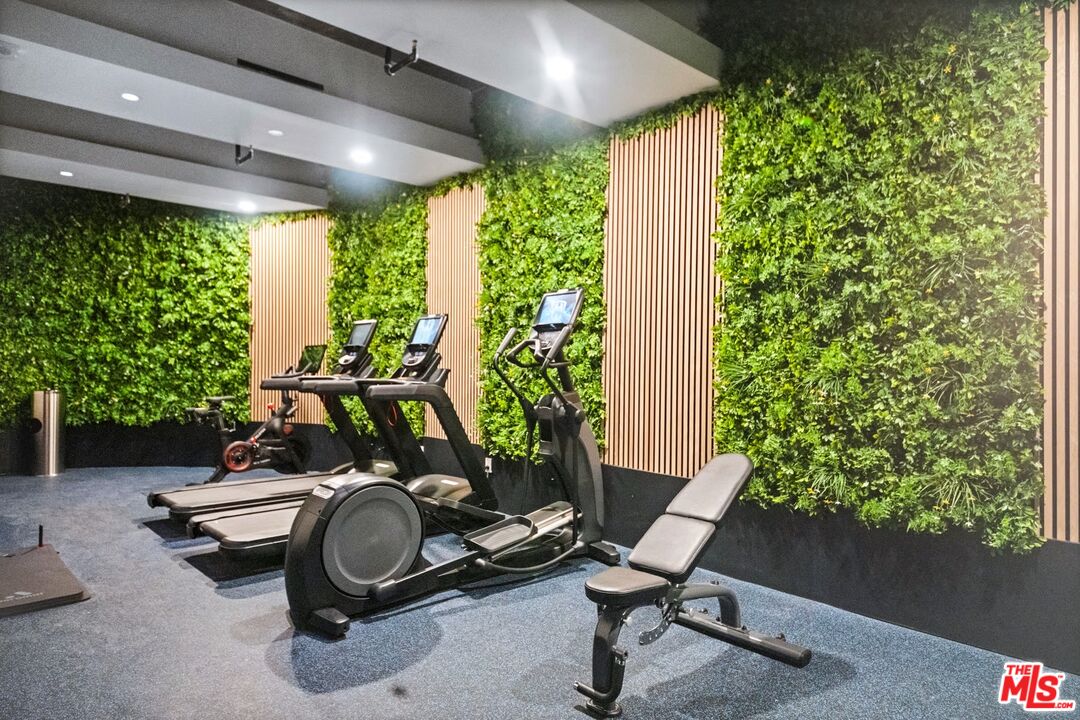 160 N La Peer Dr Unit: 205