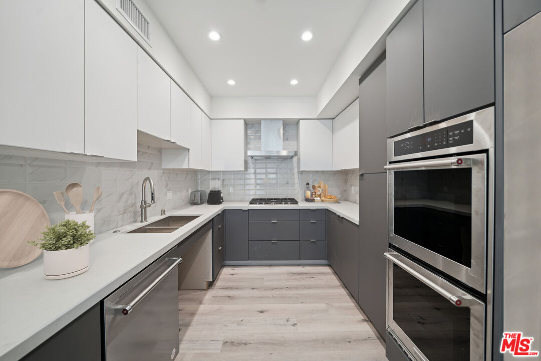 1051 S Corning St Unit: 102