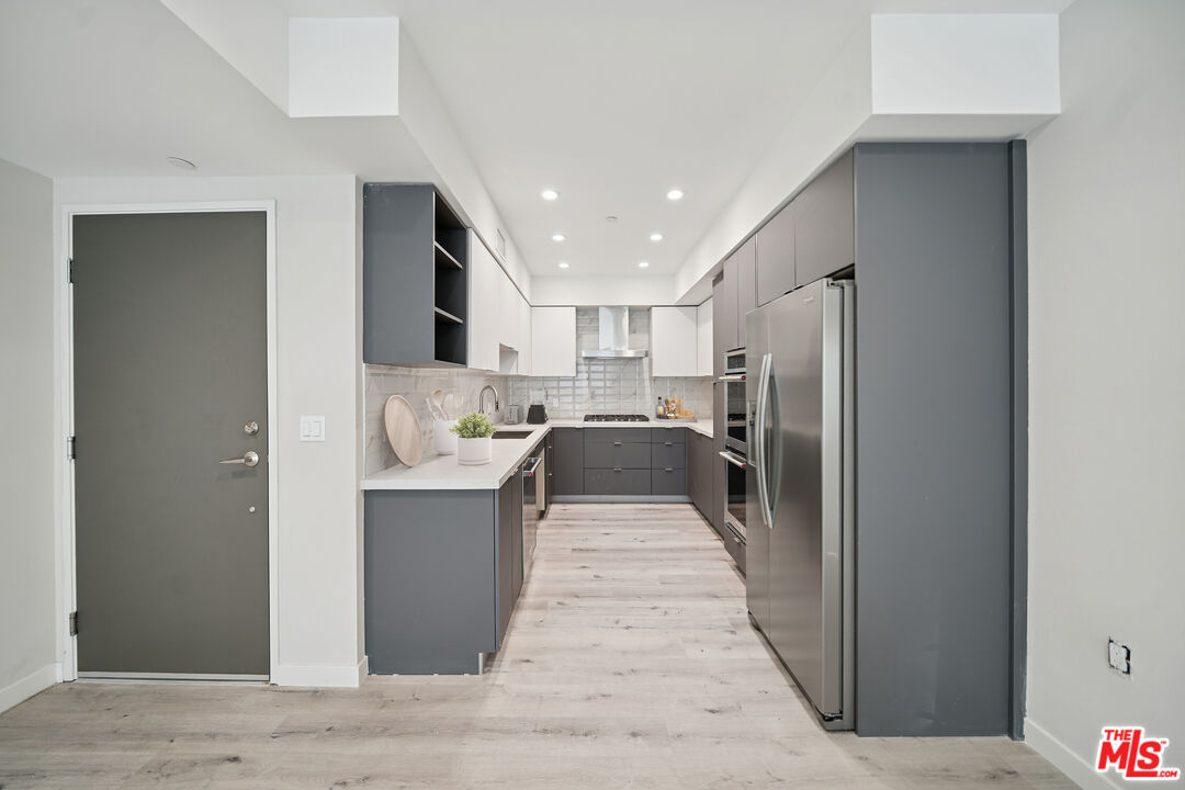 1051 S Corning St Unit: 102