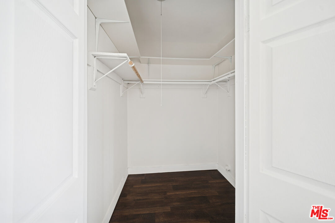 5380 Romaine St Unit: 4