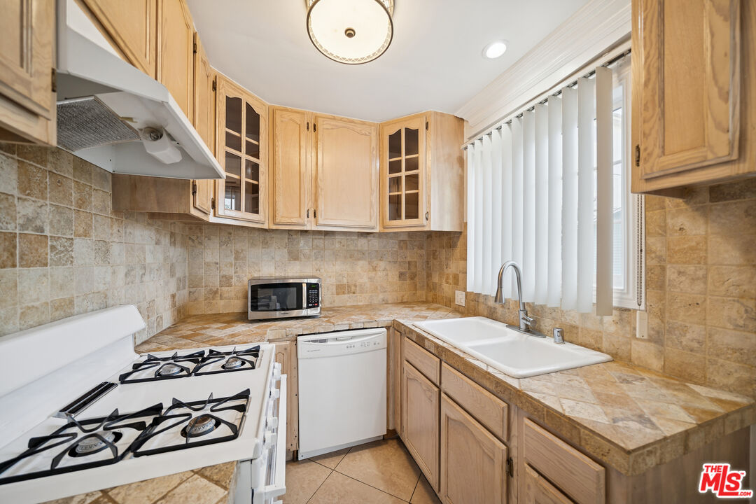 710 Westmount Unit: A