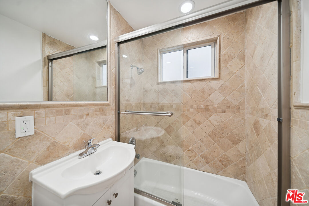 710 Westmount Unit: A