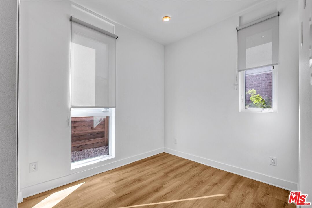 4525 St. Elmo Dr Unit: 4523 1/2