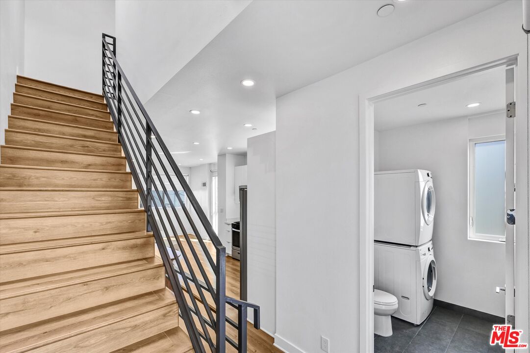 4525 St. Elmo Dr Unit: 4523 1/2