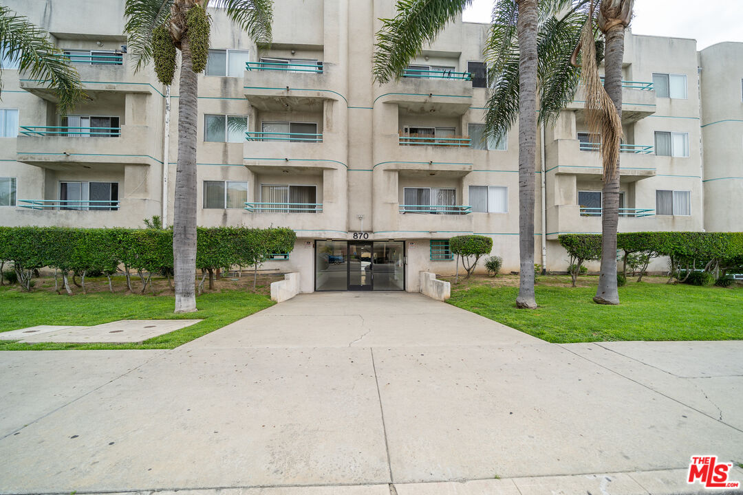 870 Crenshaw Blvd Unit: 204