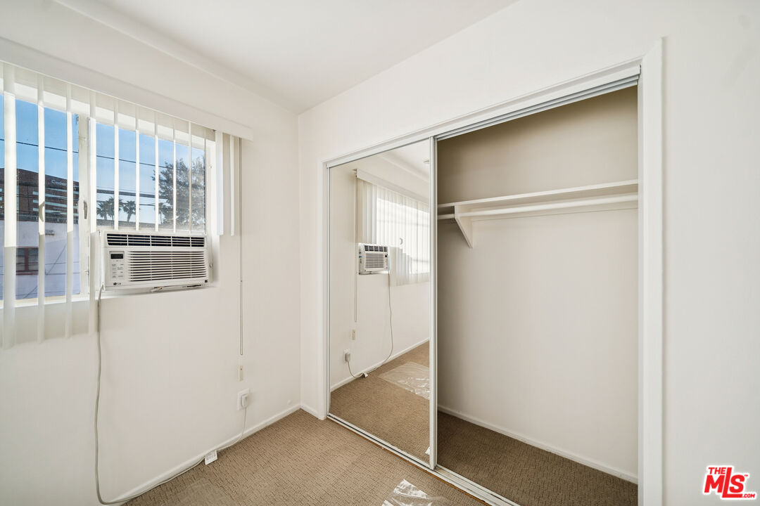 8442 Blackburn Unit: 8