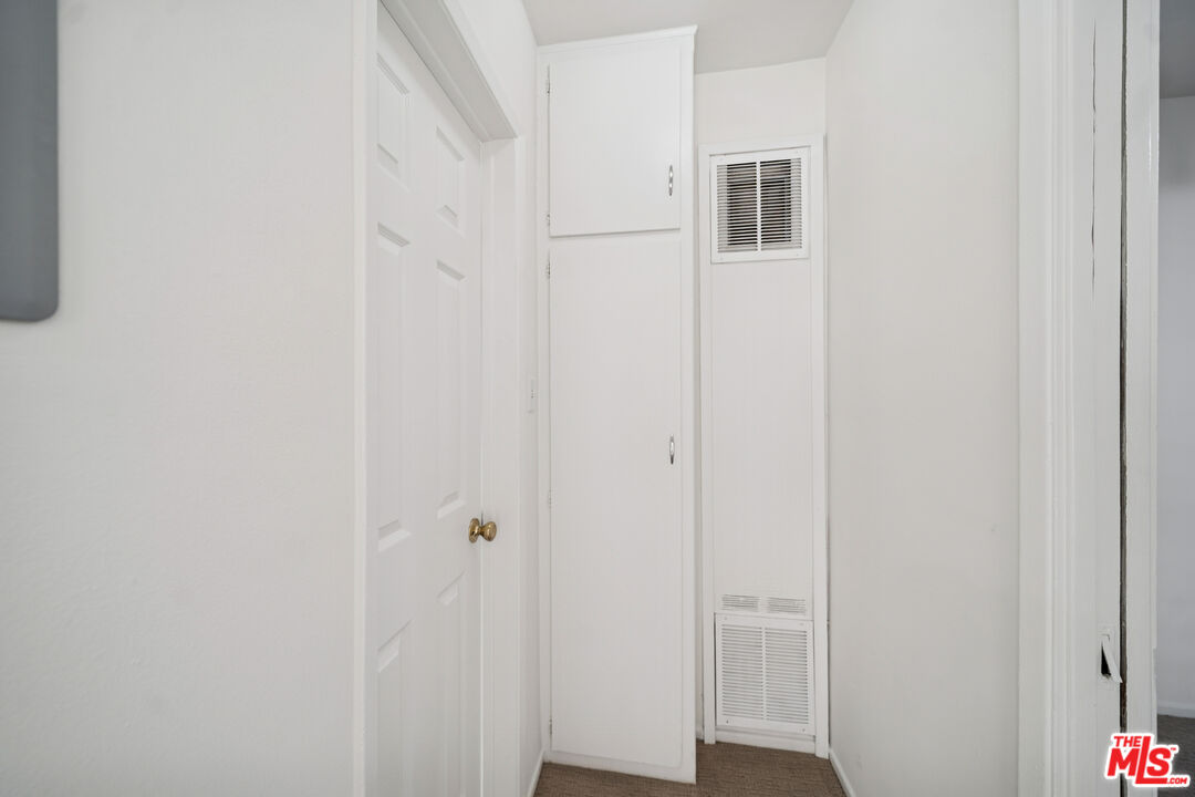 8442 Blackburn Unit: 8