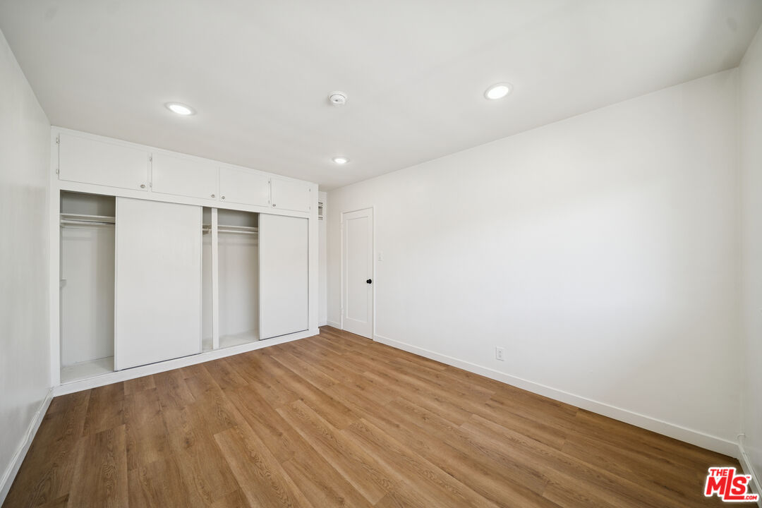 1206 N Hayworth Unit: 10