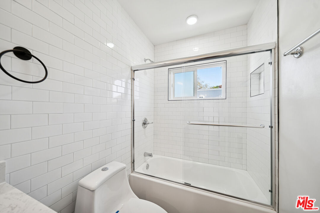 1206 N Hayworth Unit: 10