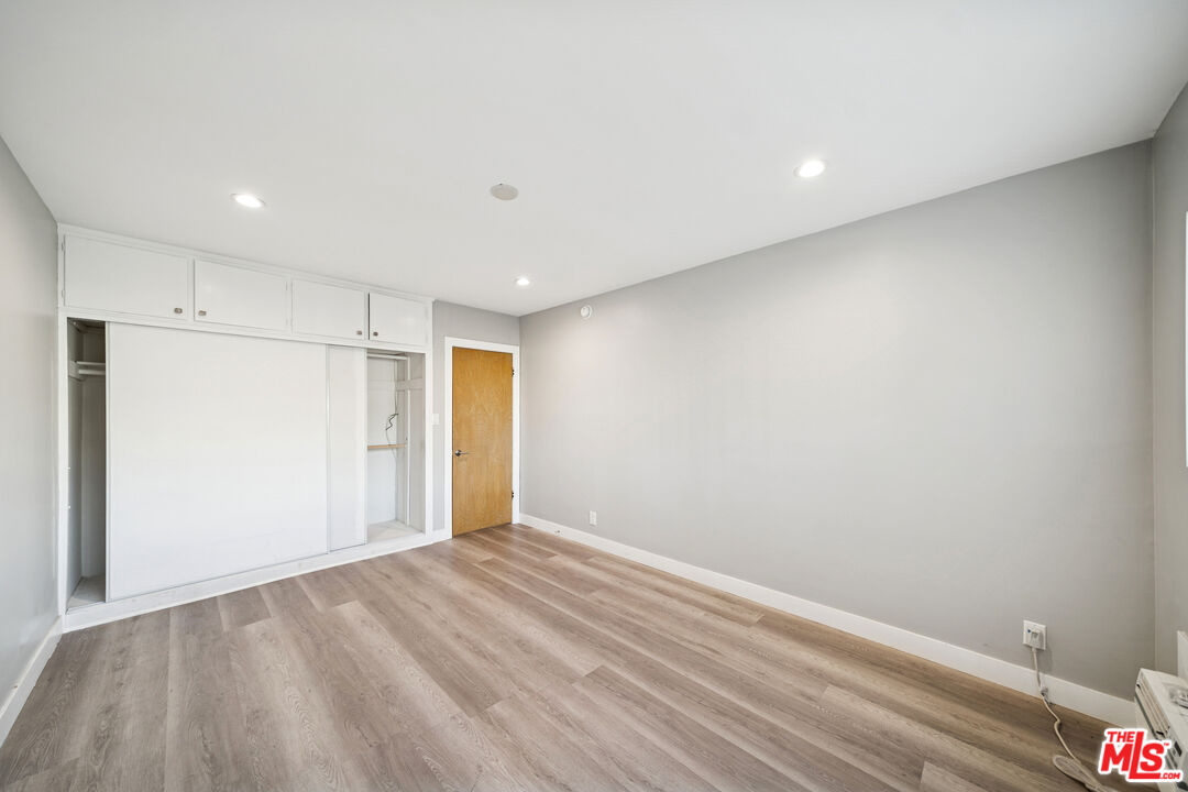 326 S Serrano Ave Unit: 4