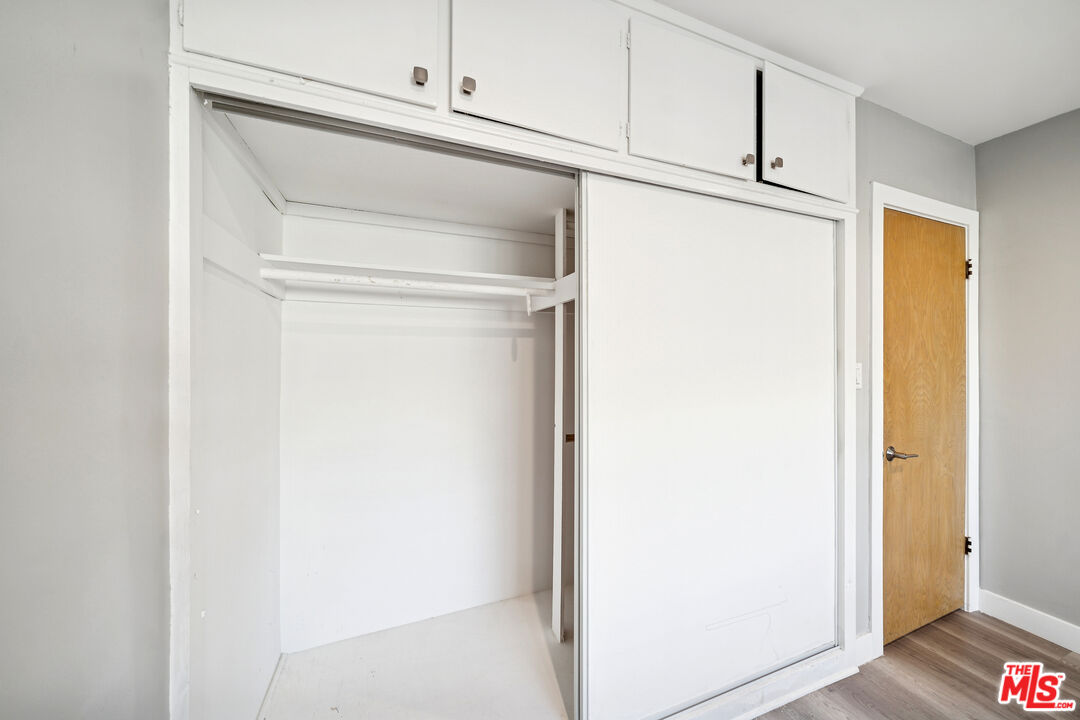 326 S Serrano Ave Unit: 4