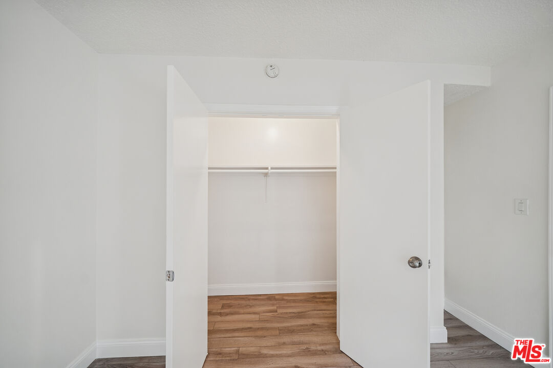 1215 N Hayworth Ave Unit: 104