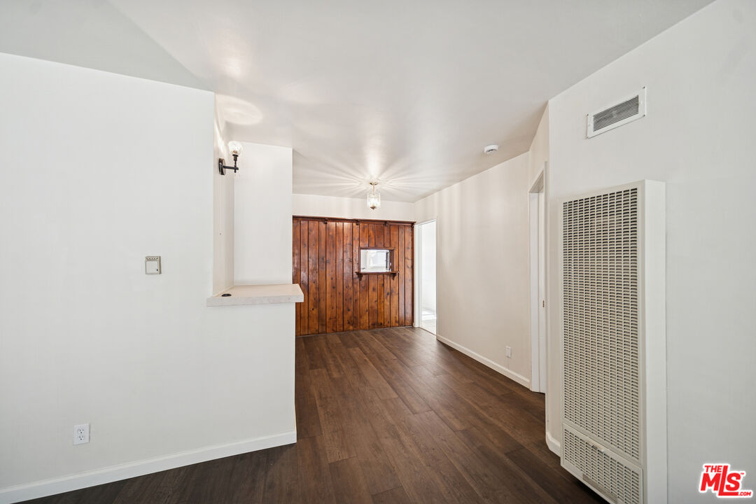 5319 Vantage Ave Unit: 5