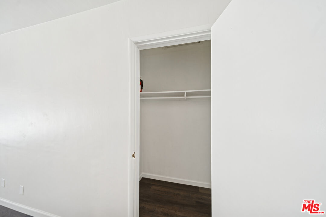 5319 Vantage Ave Unit: 5