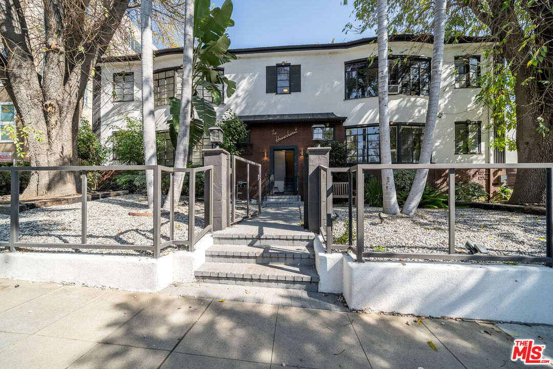 1270 N Havenhurst Dr Unit: 12