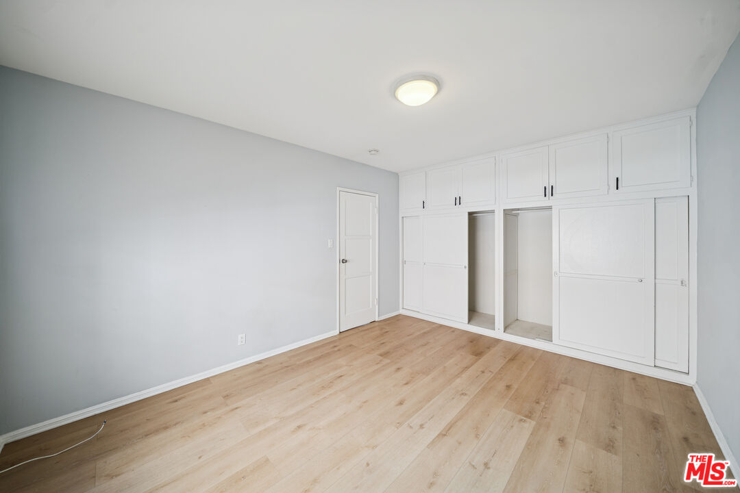 1270 N Havenhurst Dr Unit: 12