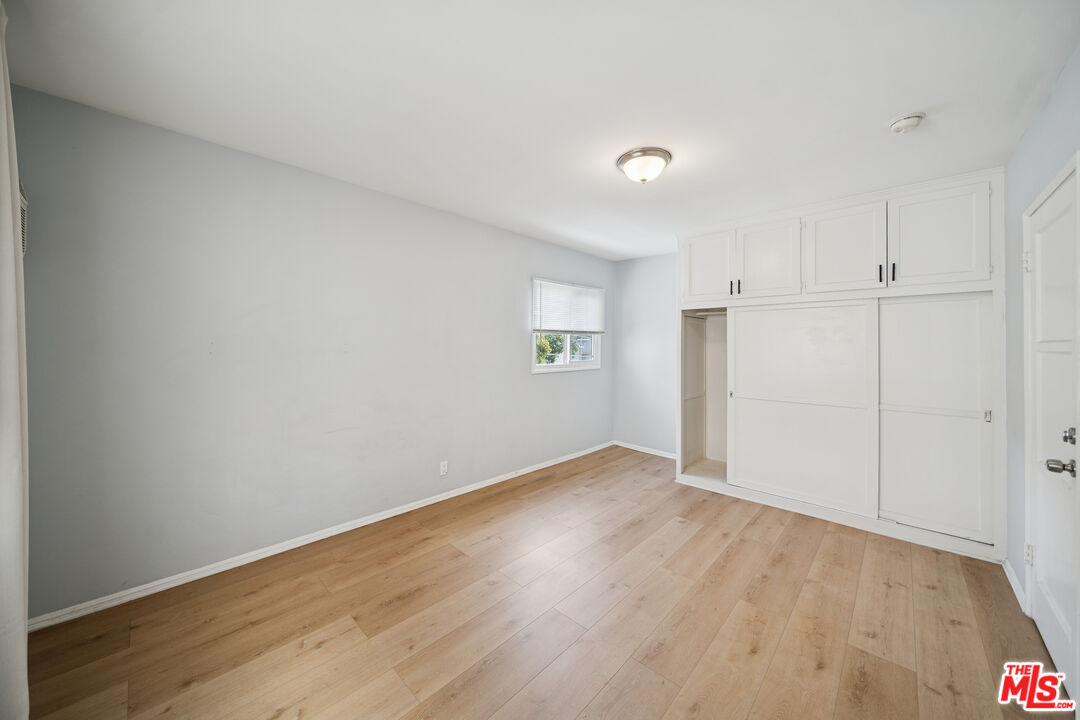 1270 N Havenhurst Dr Unit: 12