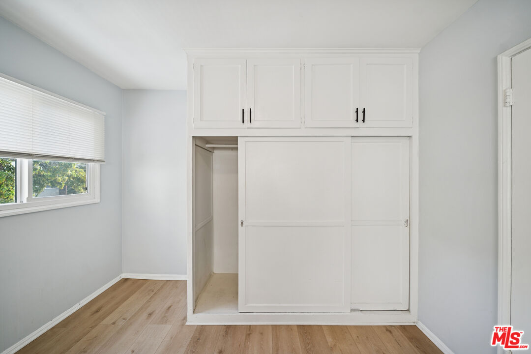 1270 N Havenhurst Dr Unit: 12