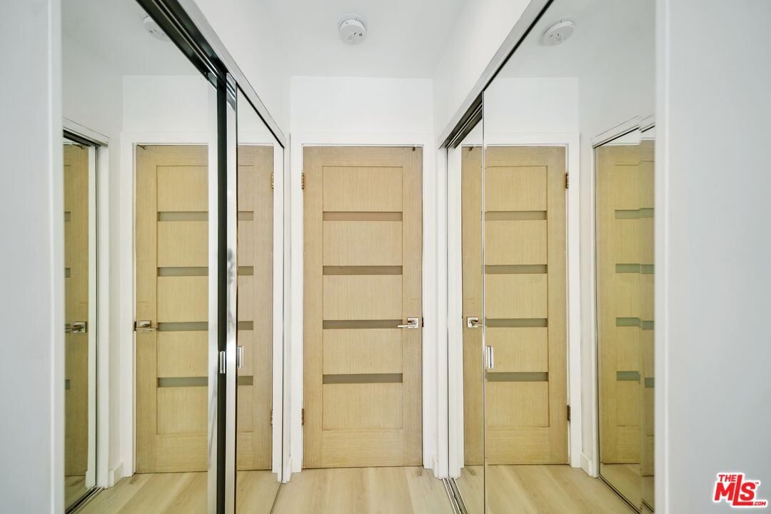 252 S New Hampshire Unit: 11