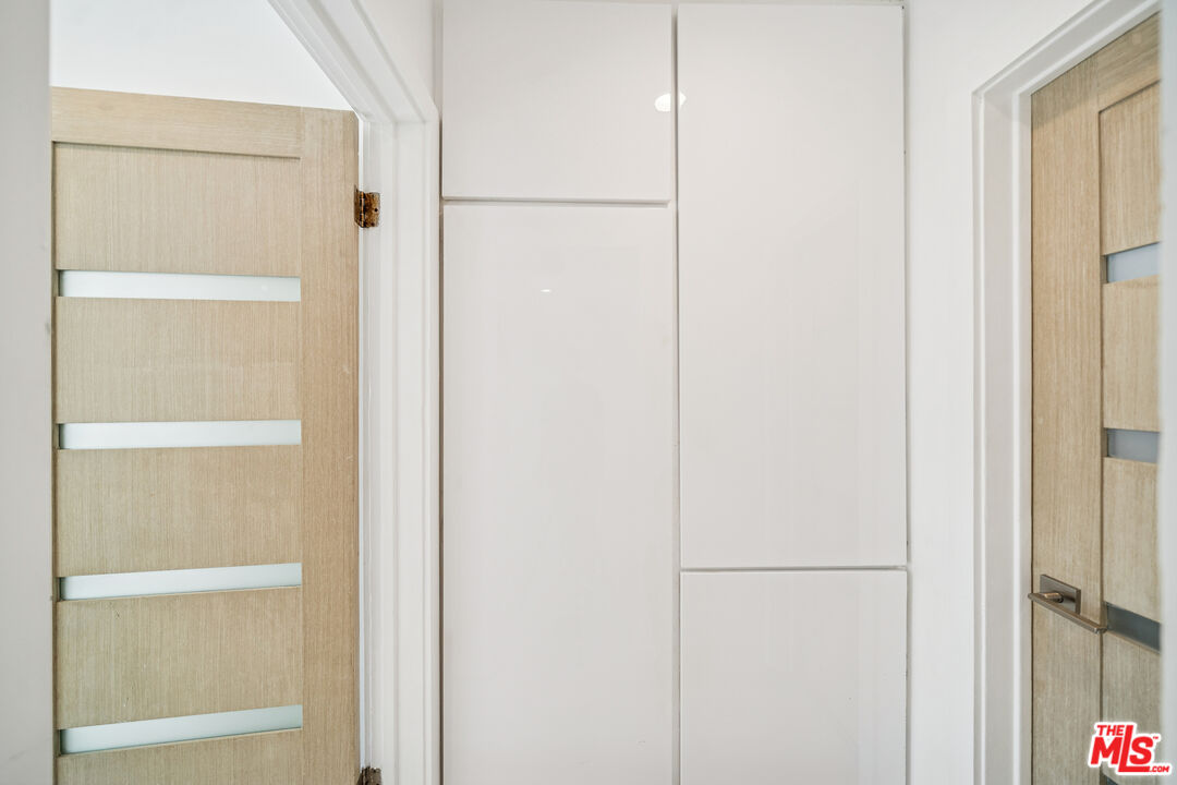 252 S New Hampshire Unit: 11