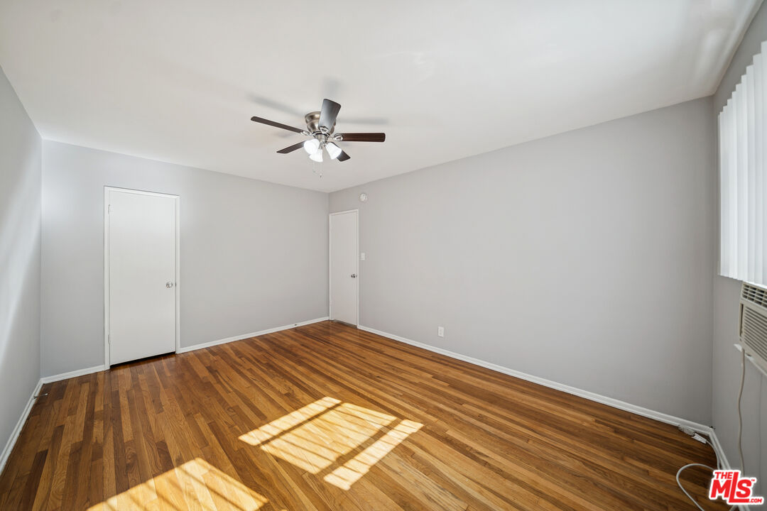 5329 Vantage Ave Unit: 1