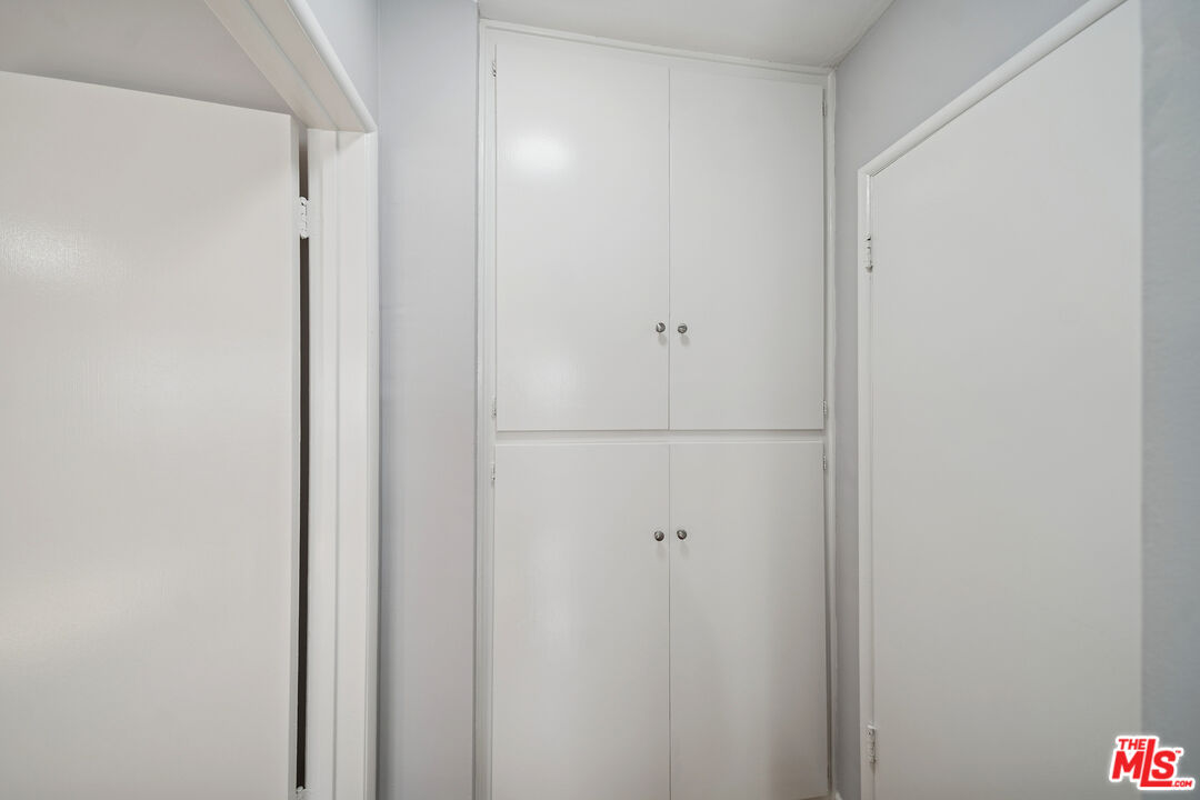 5329 Vantage Ave Unit: 1