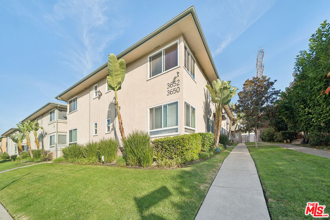 3652 Carmona Ave Unit: 6
