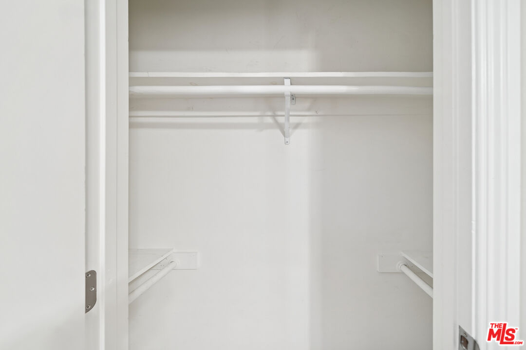 3652 Carmona Ave Unit: 7