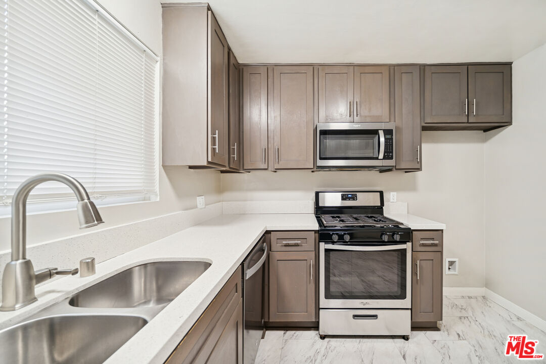 3652 Carmona Ave Unit: 7