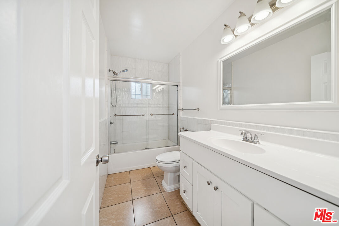 112 S Detriot St Unit: 112