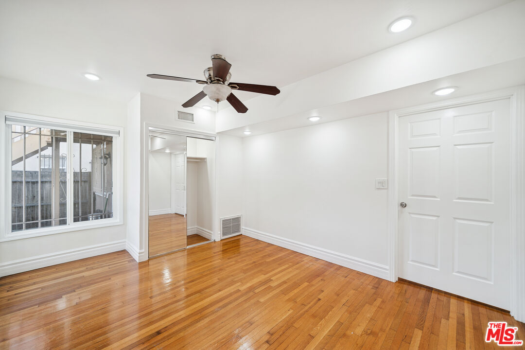 112 S Detriot St Unit: 112