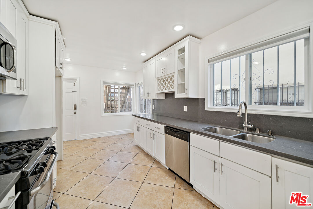 112 S Detriot St Unit: 112