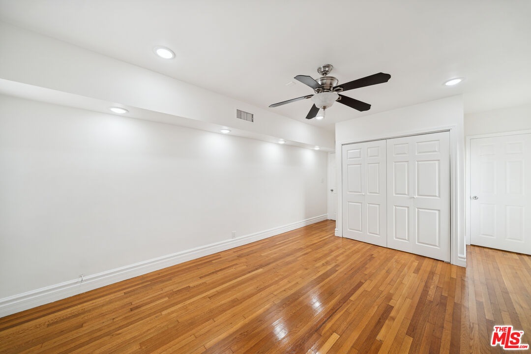 112 S Detriot St Unit: 112