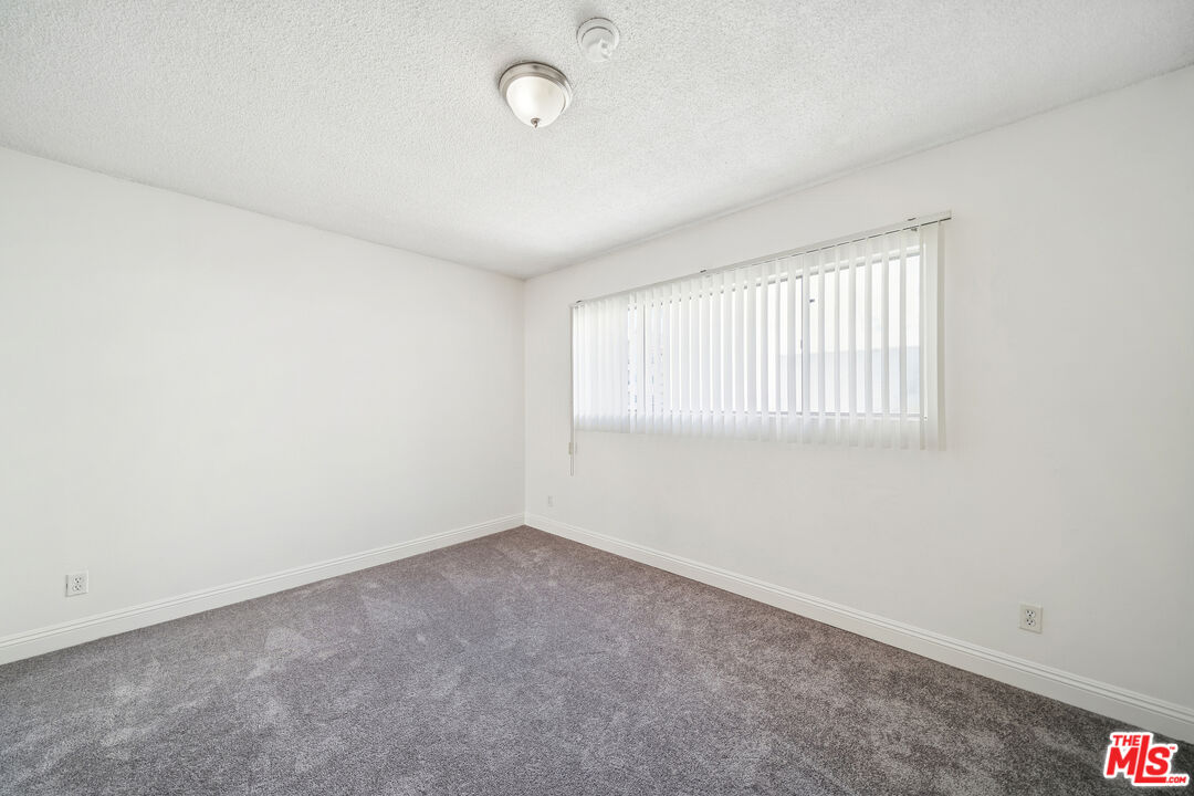 1050 S Wooster St Unit: 3