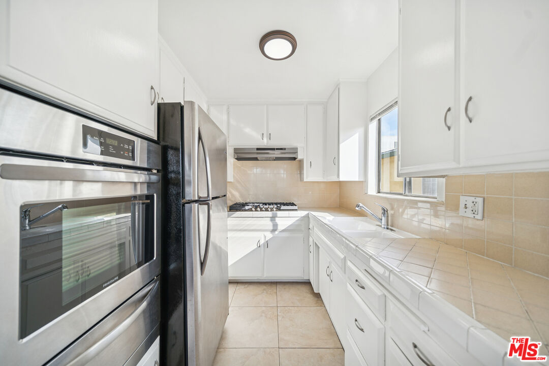 1050 S Wooster St Unit: 3