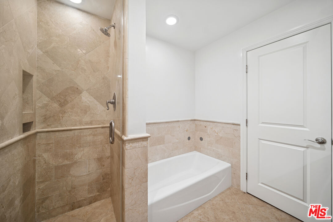 133 N Swall Dr Unit: 203